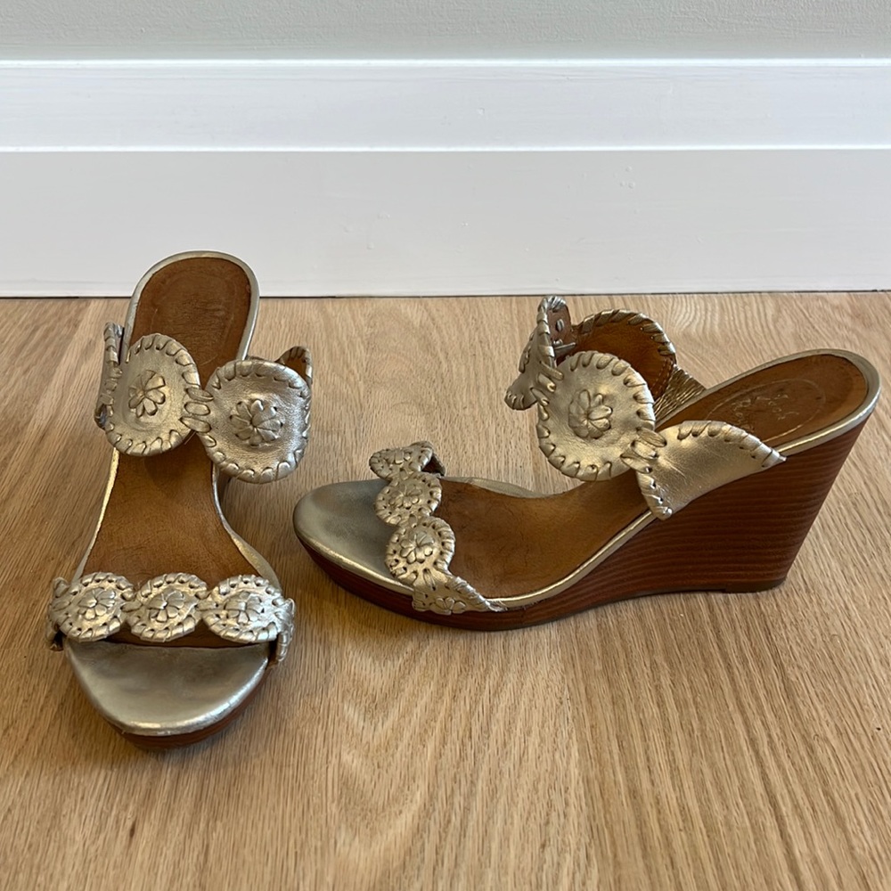 Jack Rogers Platinum Wedge Sandal Size 7